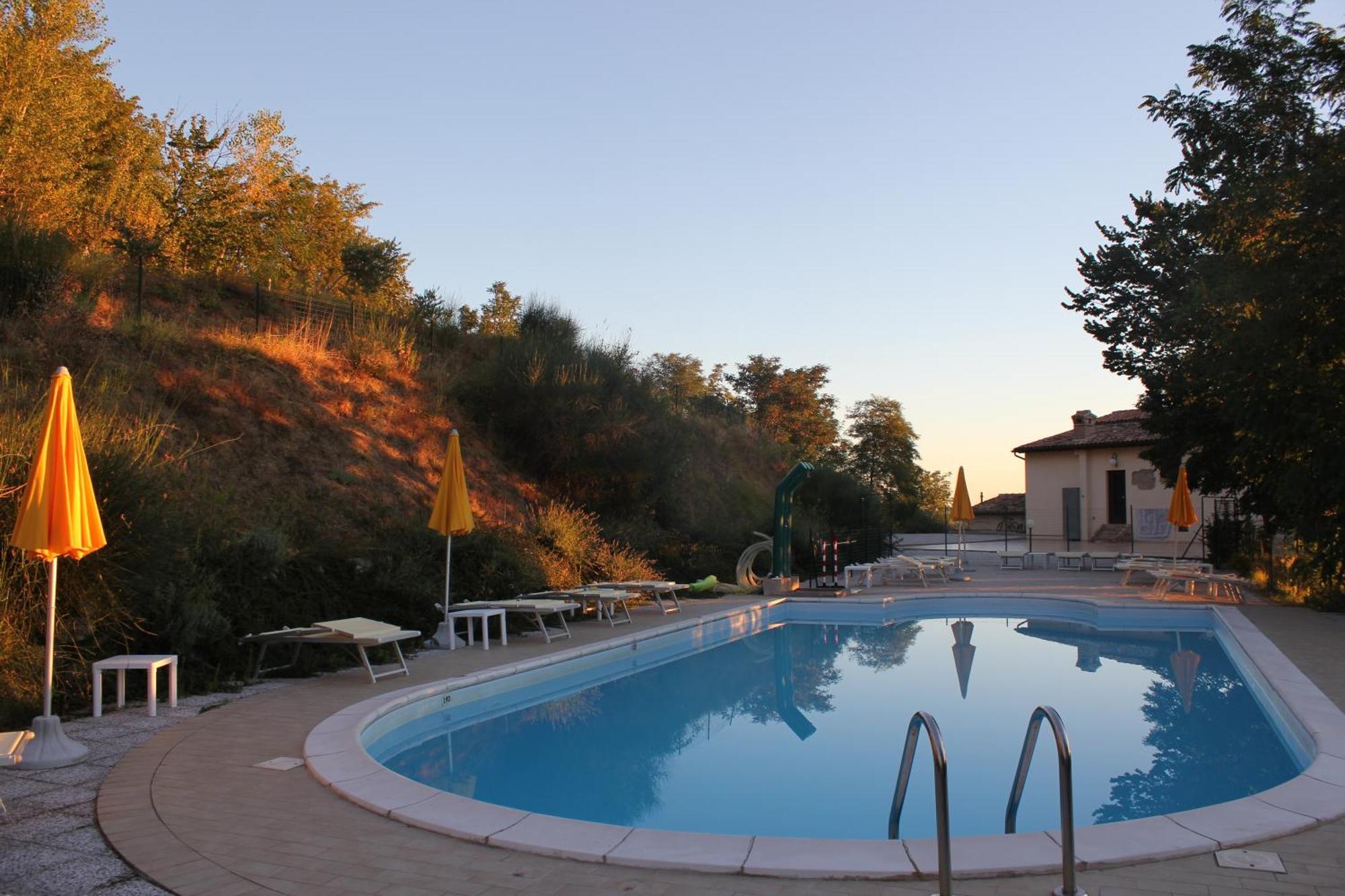 Agriturismo La Valle Del Vento Urbino Exterior photo
